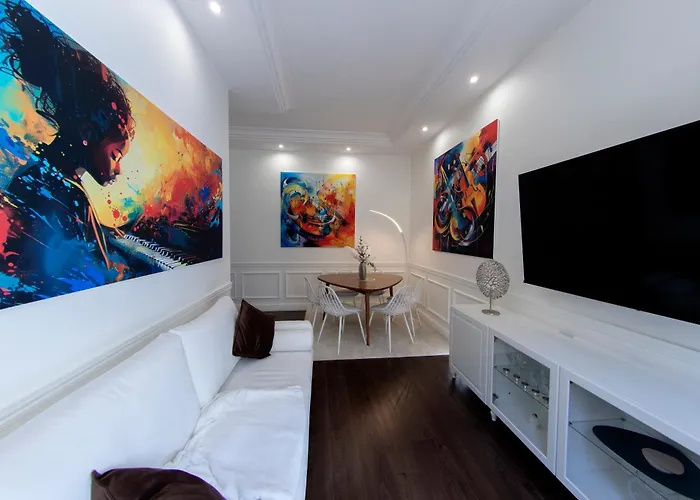 Paparoma Suite